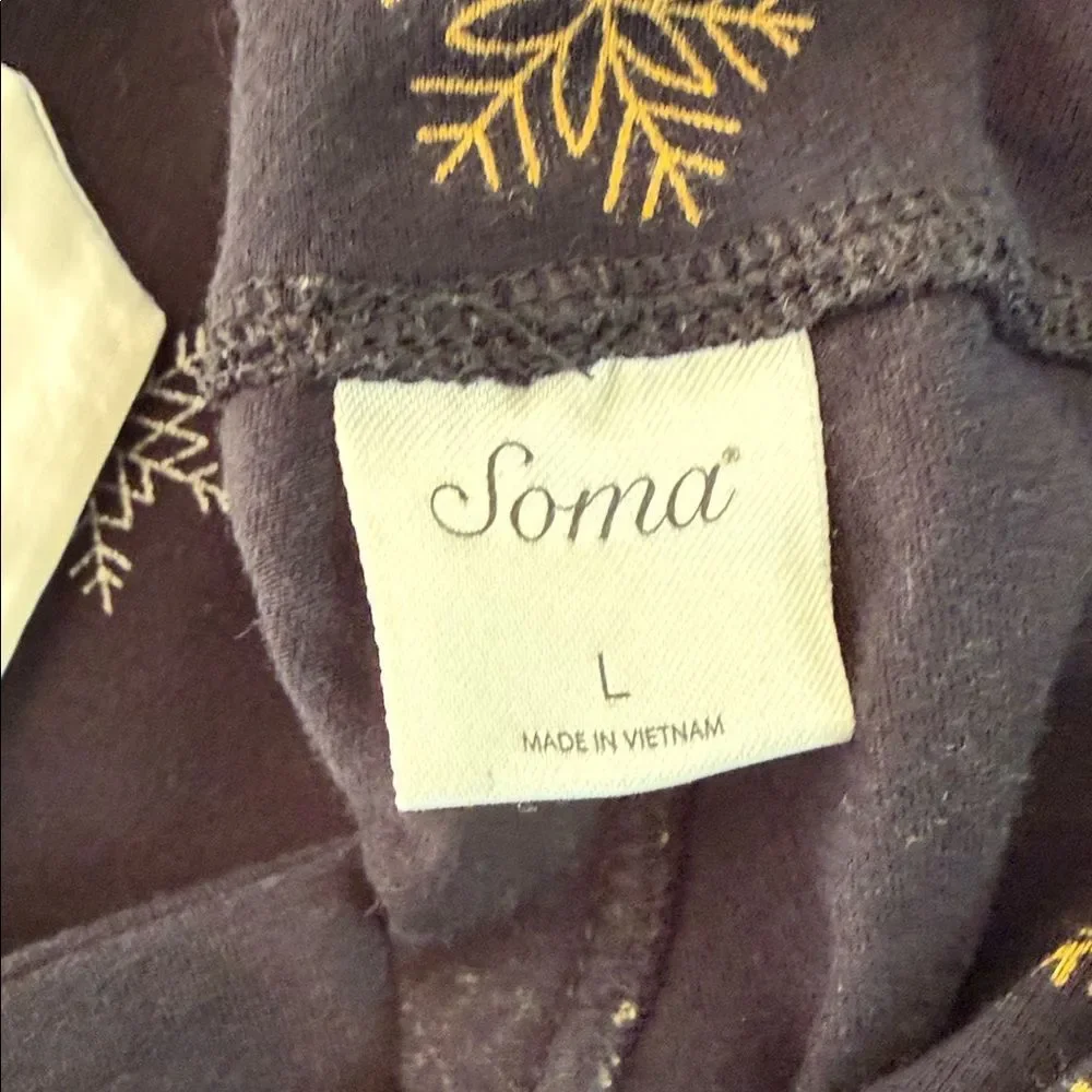 Soma Women’s 2 piece Pajamas Black, Gold and White Snowflake, Top XL / Pants L
